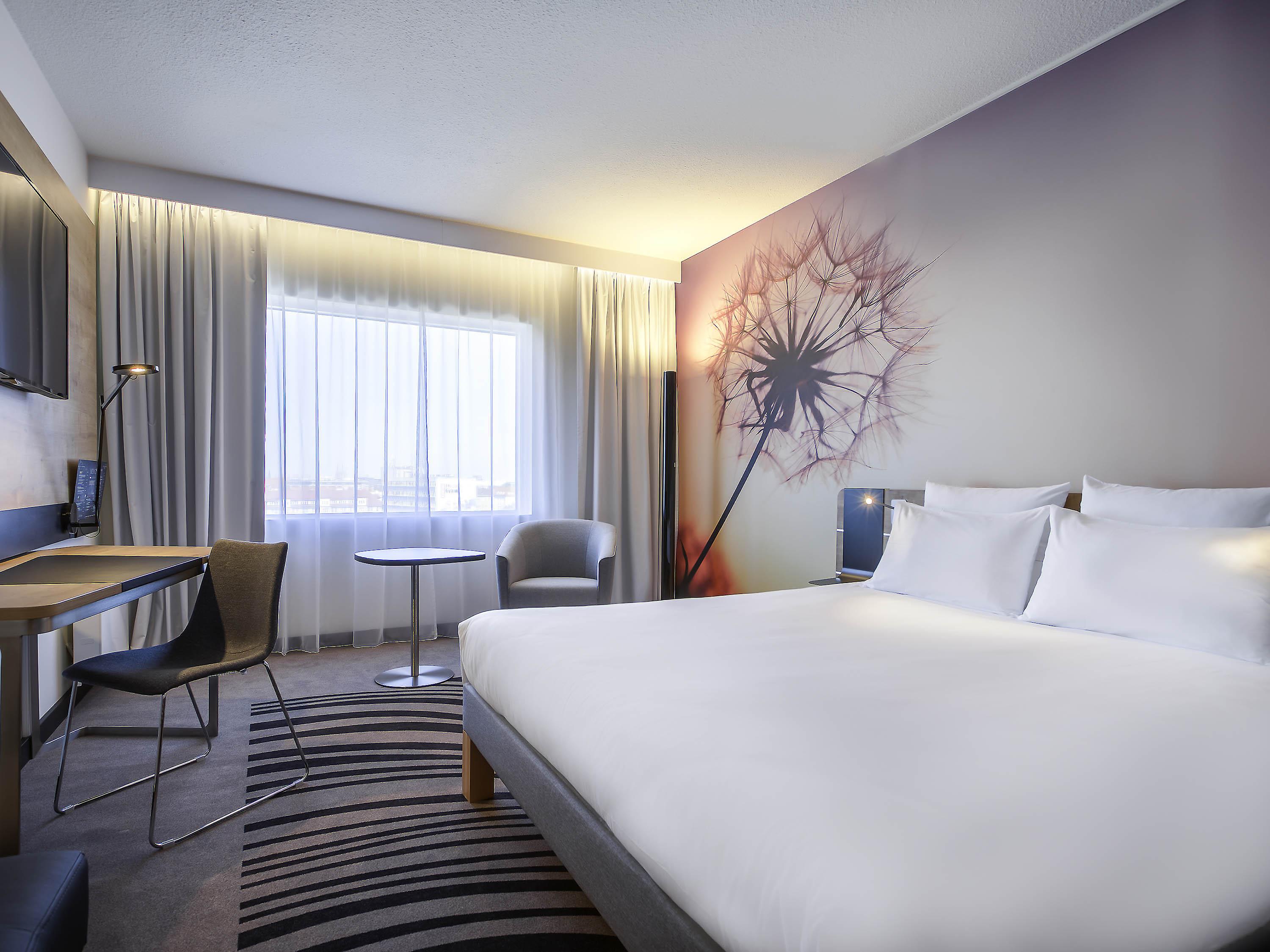 Novotel Wroclaw Centrum Room photo