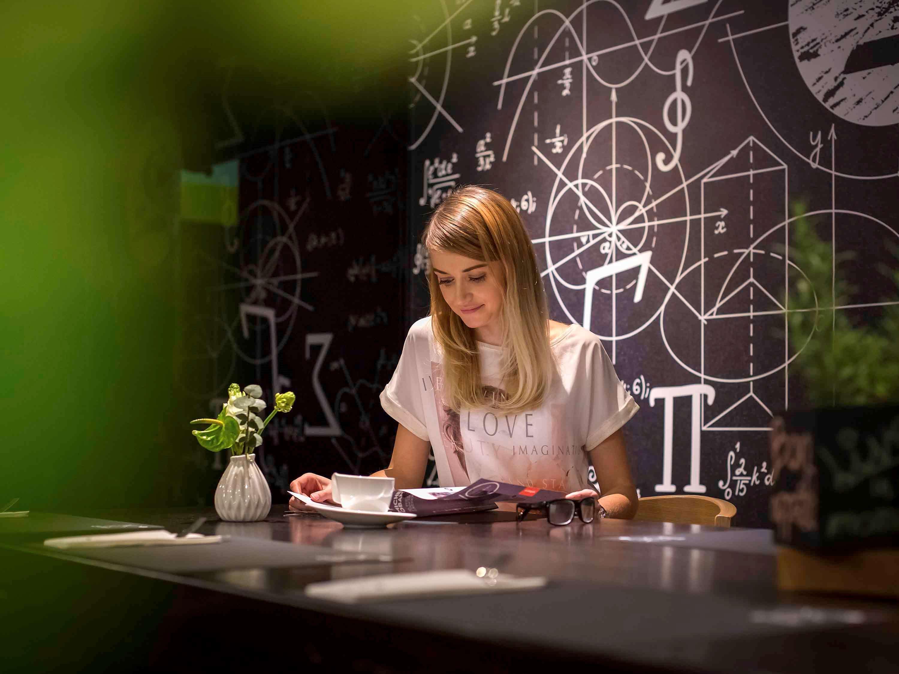 Novotel Wroclaw Centrum Restaurant photo